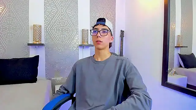 Snapshot of Nikolay_Gregori chatting on January 26, 7:10 am Nikolay Gregori online show from January 26, 7:10 am