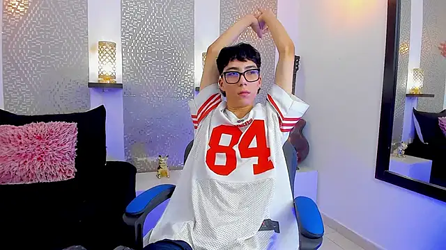 Snapshot of Nikolay_Gregori chatting on January 28, 7:43 am Nikolay Gregori online show from January 28, 7:43 am