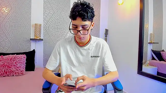 Snapshot of Nikolay_Gregori chatting on February 2, 4:26 am Nikolay Gregori online show from February 2, 4:26 am