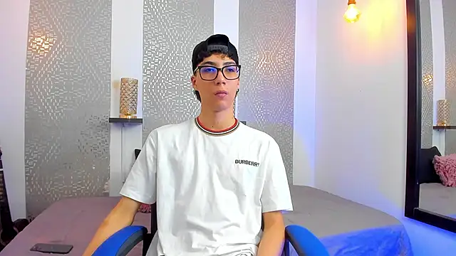 Snapshot of Nikolay_Gregori chatting on February 3, 4:14 am Nikolay Gregori online show from February 3, 4:14 am