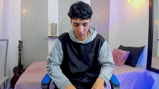 Snapshot of Nikolay_Gregori chatting on February 6, 4:10 am Nikolay Gregori online show from February 6, 4:10 am