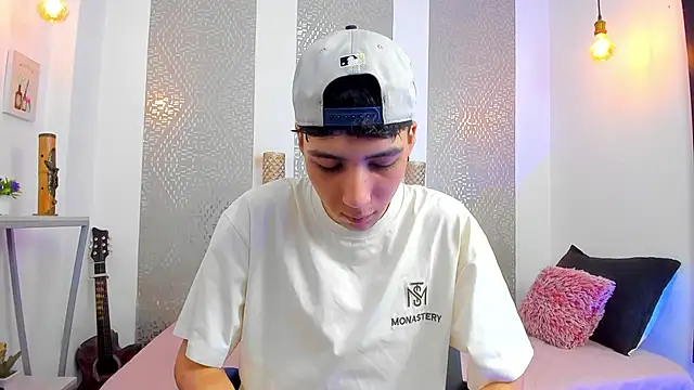 Snapshot of Nikolay_Gregori chatting on February 7, 3:55 am Nikolay Gregori online show from February 7, 3:55 am