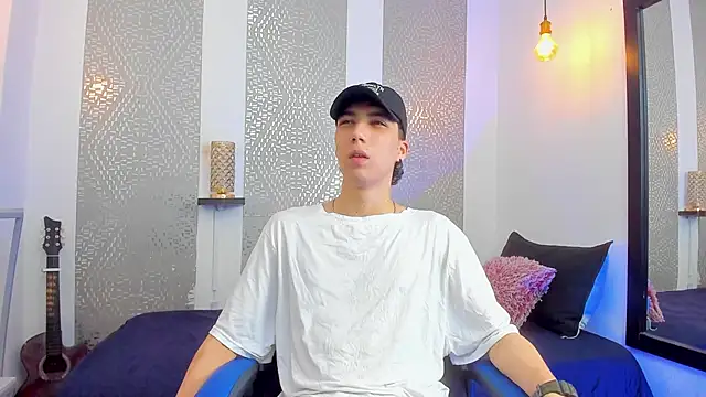 Snapshot of Nikolay_Gregori chatting on February 9, 4:04 am Nikolay Gregori online show from February 9, 4:04 am