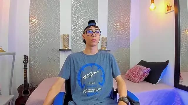 Snapshot of Nikolay_Gregori chatting on February 10, 4:30 am Nikolay Gregori online show from February 10, 4:30 am