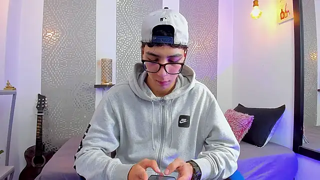 Snapshot of Nikolay_Gregori chatting on February 11, 4:33 am Nikolay Gregori online show from February 11, 4:33 am