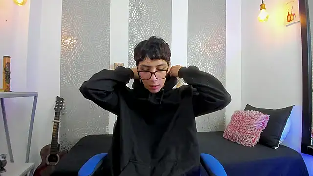 Snapshot of Nikolay_Gregori chatting on February 27, 10:04 am Nikolay Gregori online show from February 27, 10:04 am