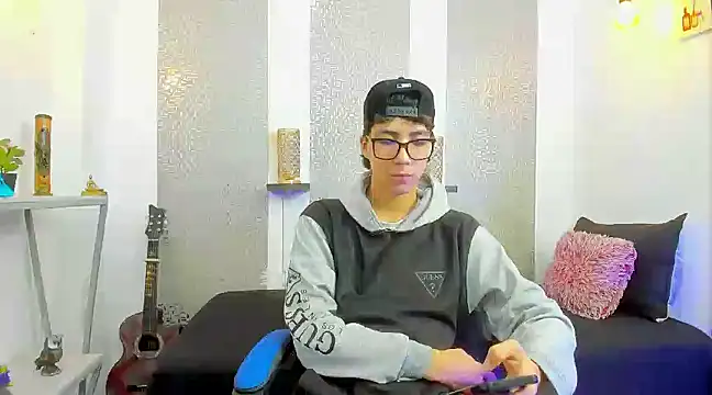 Snapshot of Nikolay_Gregori chatting on March 2, 3:45 am Nikolay Gregori online show from March 2, 3:45 am