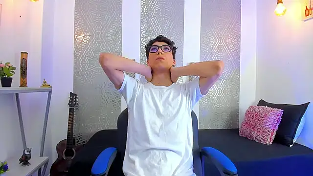 Snapshot of Nikolay_Gregori chatting on March 4, 7:08 am Nikolay Gregori online show from March 4, 7:08 am