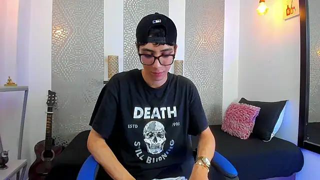 Snapshot of Nikolay_Gregori chatting on March 6, 7:14 am Nikolay Gregori online show from March 6, 7:14 am