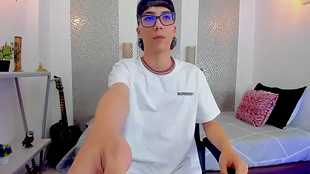 Snapshot of Nikolay_Gregori chatting on March 9, 7:56 am Nikolay Gregori online show from March 9, 7:56 am