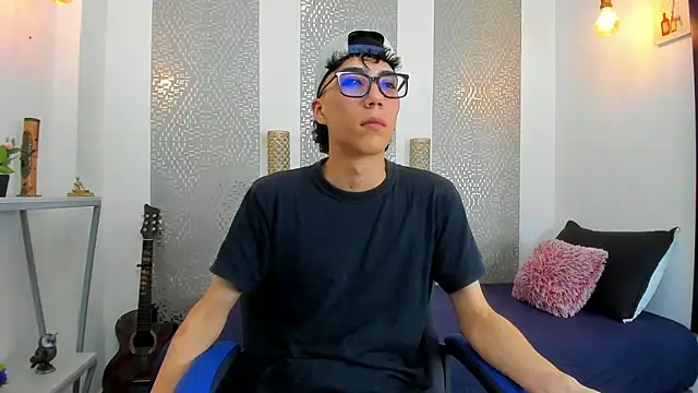 Snapshot of Nikolay_Gregori chatting on March 14, 7:15 am Nikolay Gregori online show from March 14, 7:15 am