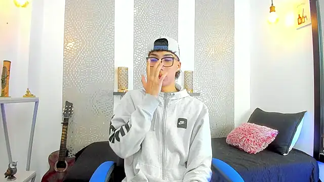 Snapshot of Nikolay_Gregori chatting on March 16, 5:03 am Nikolay Gregori online show from March 16, 5:03 am