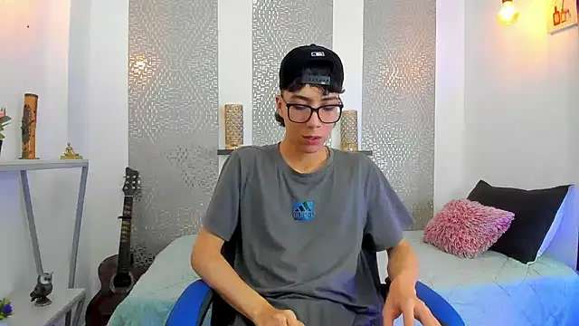 Snapshot of Nikolay_Gregori chatting on March 18, 4:04 am Nikolay Gregori online show from March 18, 4:04 am