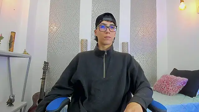 Snapshot of Nikolay_Gregori chatting on March 18, 10:14 am Nikolay Gregori online show from March 18, 10:14 am