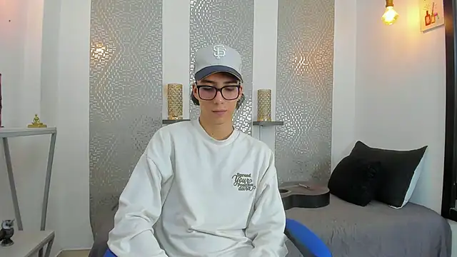 Snapshot of Nikolay_Gregori chatting on March 21, 7:11 am Nikolay Gregori online show from March 21, 7:11 am