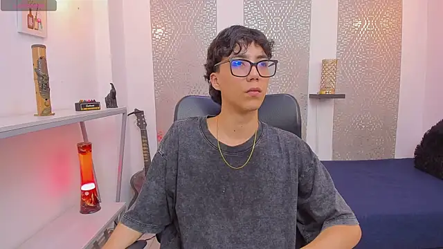 Snapshot of Nikolay_Gregori chatting on October 1, 4:51 am Nikolay Gregori online show from October 1, 4:51 am