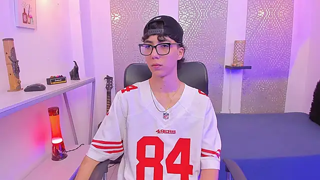 Snapshot of Nikolay_Gregori chatting on October 5, 4:33 am Nikolay Gregori online show from October 5, 4:33 am