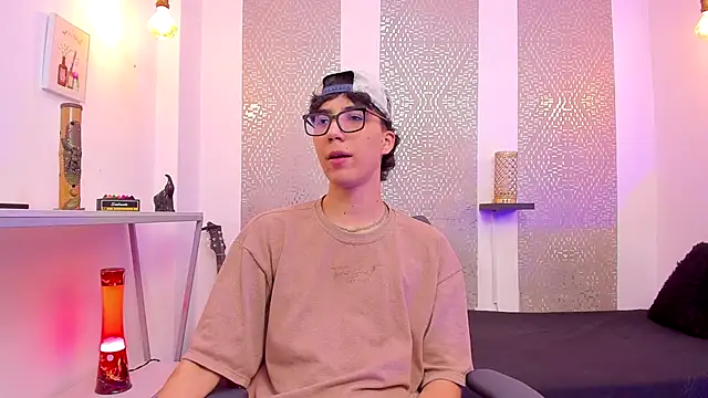 Snapshot of Nikolay_Gregori chatting on October 9, 4:32 am Nikolay Gregori online show from October 9, 4:32 am