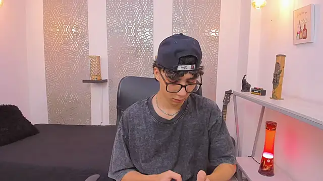 Snapshot of Nikolay_Gregori chatting on October 10, 4:33 am Nikolay Gregori online show from October 10, 4:33 am