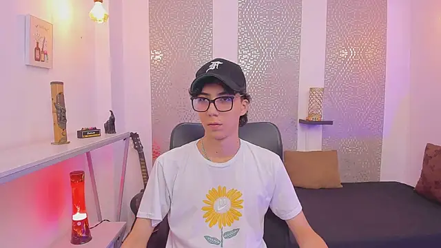 Snapshot of Nikolay_Gregori chatting on October 15, 4:12 am Nikolay Gregori online show from October 15, 4:12 am