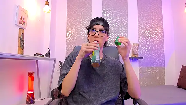 Snapshot of Nikolay_Gregori chatting on October 20, 4:13 am Nikolay Gregori online show from October 20, 4:13 am