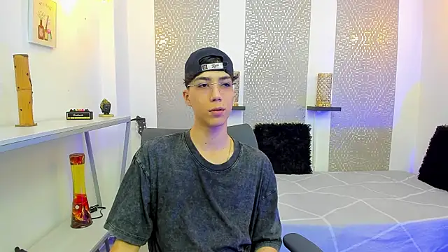 Snapshot of Nikolay_Gregori chatting on November 10, 4:33 am Nikolay Gregori online show from November 10, 4:33 am