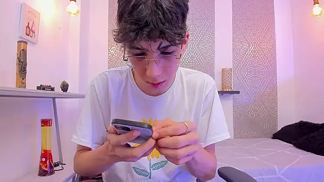 Snapshot of Nikolay_Gregori chatting on November 11, 4:23 am Nikolay Gregori online show from November 11, 4:23 am