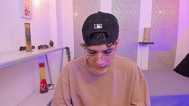 Snapshot of Nikolay_Gregori chatting on November 12, 4:13 am Nikolay Gregori online show from November 12, 4:13 am