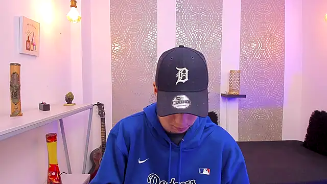 Snapshot of Nikolay_Gregori chatting on November 17, 4:07 am Nikolay Gregori online show from November 17, 4:07 am