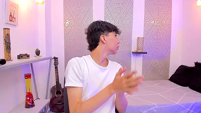 Snapshot of Nikolay_Gregori chatting on November 18, 4:28 am Nikolay Gregori online show from November 18, 4:28 am