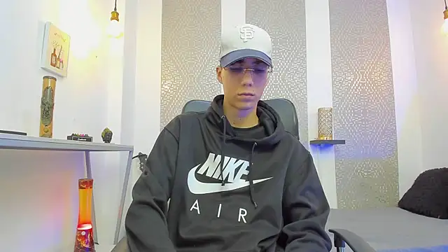 Snapshot of Nikolay_Gregori chatting on November 28, 4:26 am Nikolay Gregori online show from November 28, 4:26 am