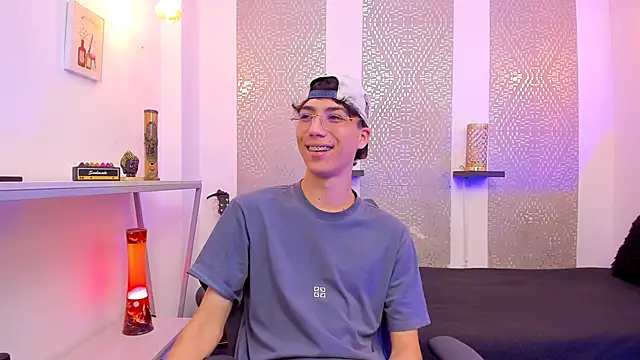 Snapshot of Nikolay_Gregori chatting on November 30, 4:38 am Nikolay Gregori online show from November 30, 4:38 am