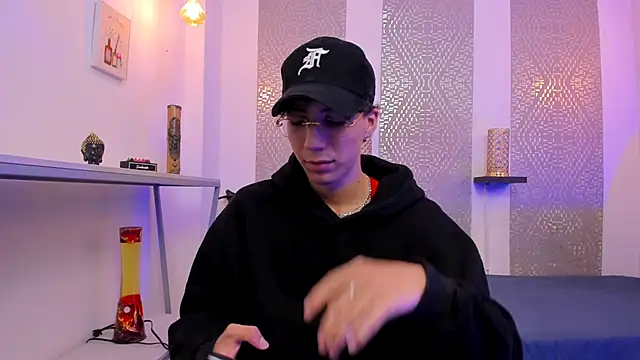 Snapshot of Nikolay_Gregori chatting on December 15, 4:39 am Nikolay Gregori online show from December 15, 4:39 am