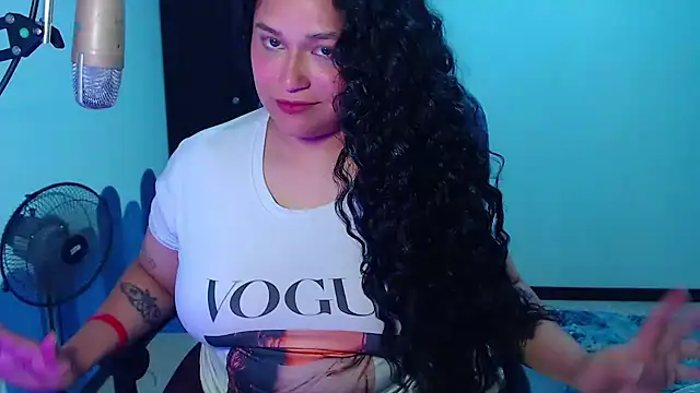 Snapshot of Luciernaga18 chatting on October 8, 1:58 am Luciernaga18 online show from October 8, 1:58 am