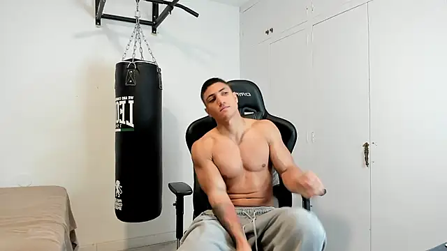 Snapshot of dan01_ chatting on March 9, 12:42 pm dan01 online show from March 9, 12:42 pm