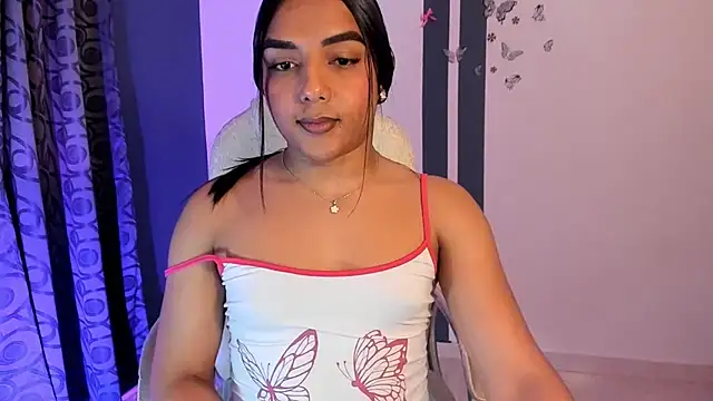 CandyLatinHott online show from December 2, 1:33 am