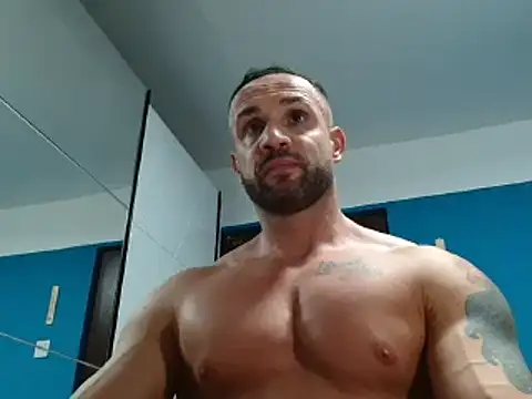 Snapshot of Magnificmuscles89 chatting on December 24, 6:28 pm Magnificmuscles89 online show from December 24, 6:28 pm