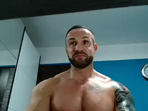 Snapshot of Magnificmuscles89 chatting on January 12, 8:36 pm Magnificmuscles89 online show from January 12, 8:36 pm