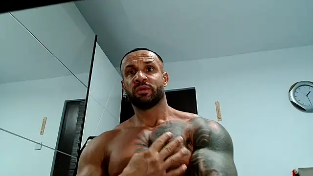 Magnificmuscles89 online show from December 5, 11:30 am