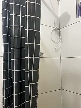 couple shy online show from November 19, 9:59 pm