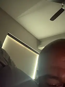 Snapshot of truckboyhtx chatting on November 8, 3:45 pm truckboyhtx online show from November 8, 3:45 pm