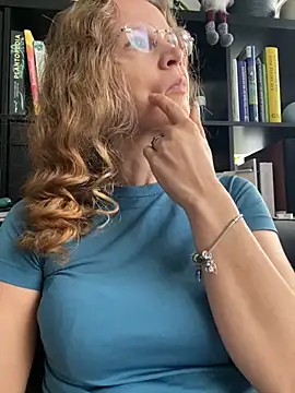 AnnikaRose online show from October 1, 6:19 am