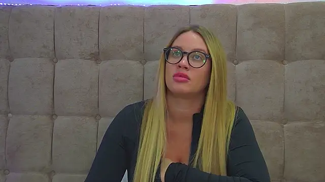 MariaNeumann online show from March 20, 9:37 am