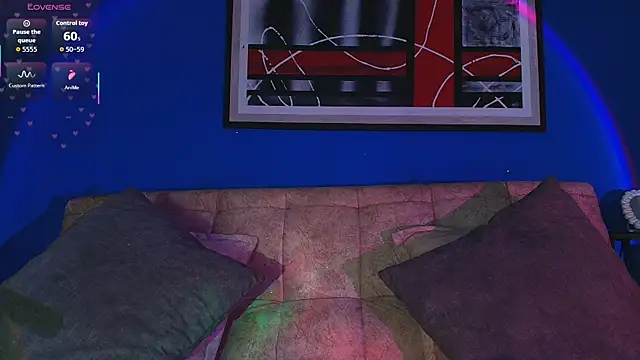 liccy hall online show from November 16, 12:33 pm