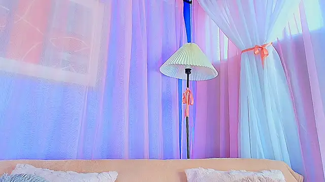 liccy hall online show from April 26, 11:41 am