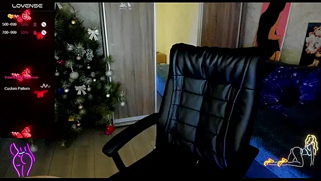 Snapshot of _NigoNika chatting on December 23, 1:35 pm  NigoNika online show from December 23, 1:35 pm