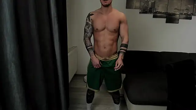 Richarddarell1 online show from April 26, 4:43 am