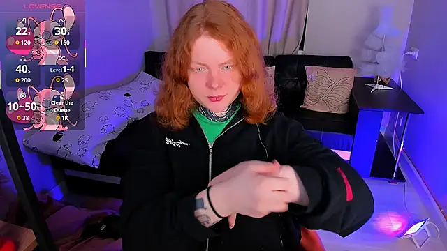 Cassie xKiss online show from December 19, 9:11 pm