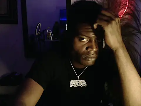 Snapshot of elnigga21 chatting on April 10, 8:24 pm elnigga21 online show from April 10, 8:24 pm