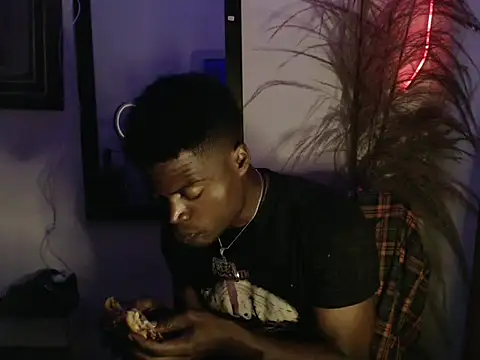 Snapshot of elnigga21 chatting on April 13, 3:28 pm elnigga21 online show from April 13, 3:28 pm